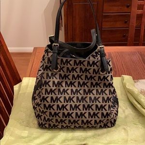 Michael Kors Tote